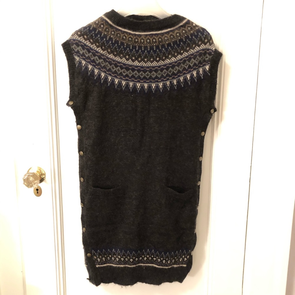 Nicole Farhi sweater/tunic top.